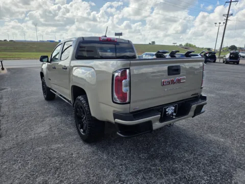 More photos of 2022 GMC CANYON AT4 at Williams Group Auto, TX