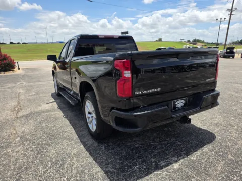 More photos of 2020 CHEVROLET SILVERADO 1500 CUSTOM at Williams Group Auto, TX