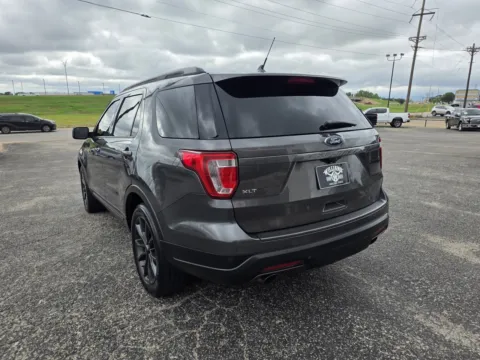 More photos of 2018 FORD EXPLORER XLT at Williams Group Auto, TX