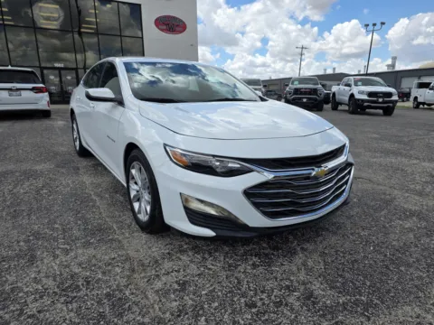 White 2021 CHEVROLET MALIBU LT for sale in Abilene, TX