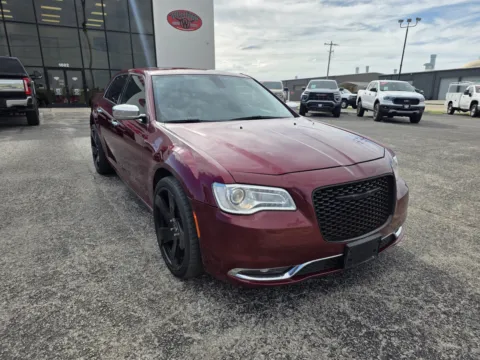 Red 2019 CHRYSLER 300 LIMITED for sale in Abilene, TX