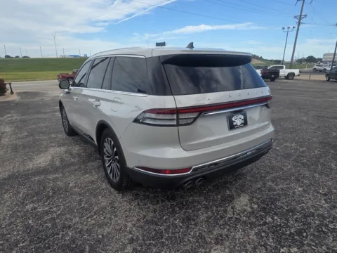 More photos of 2022 LINCOLN AVIATOR RESERVE at Williams Group Auto, TX