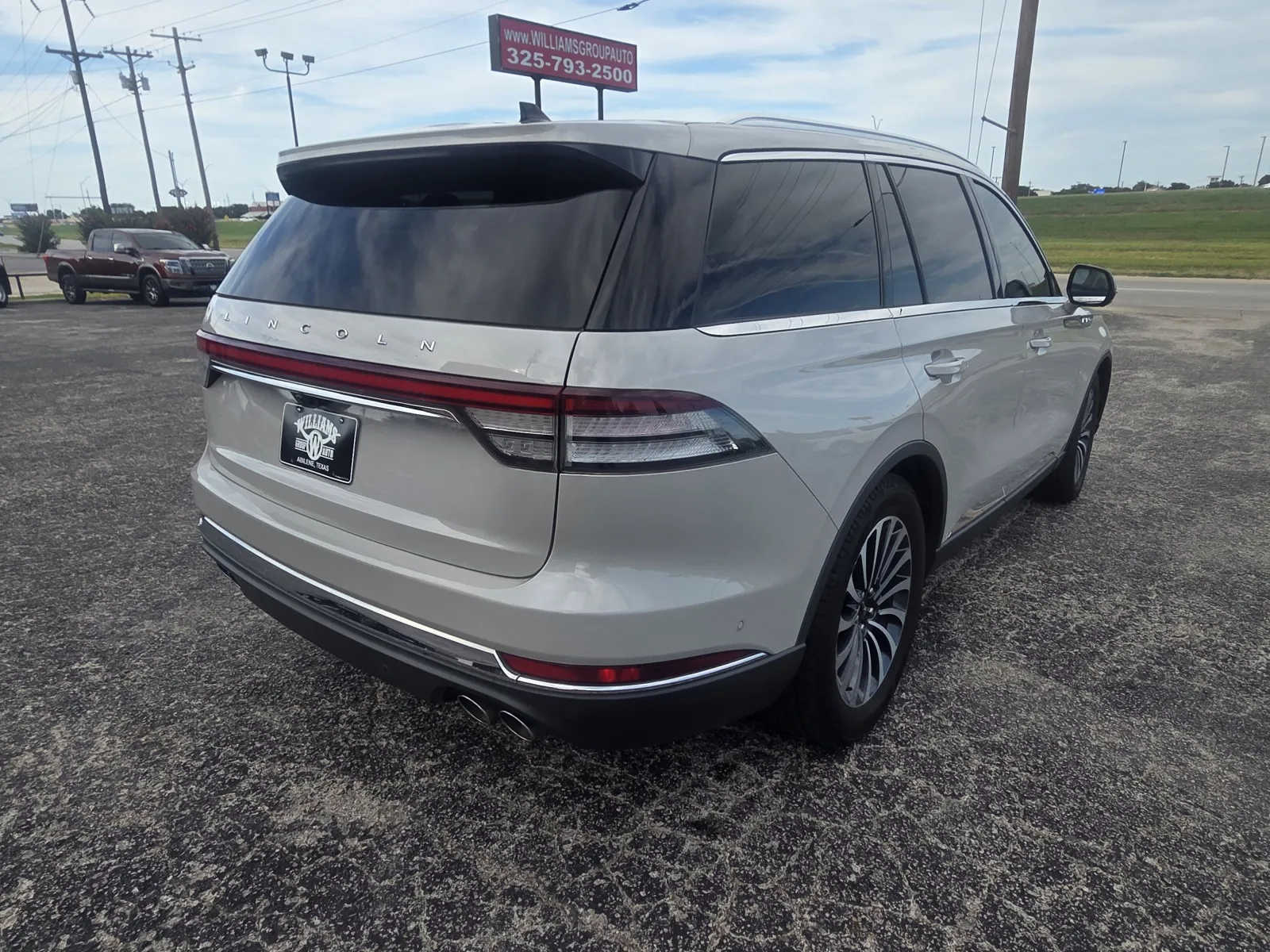 Lincoln Aviator photo 7