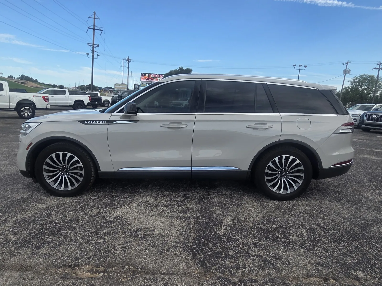 Lincoln Aviator photo 4