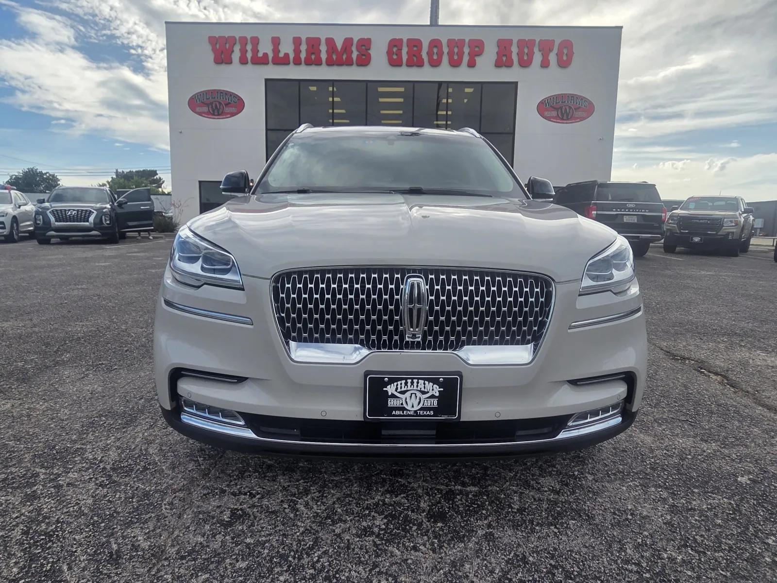 Lincoln Aviator photo 2