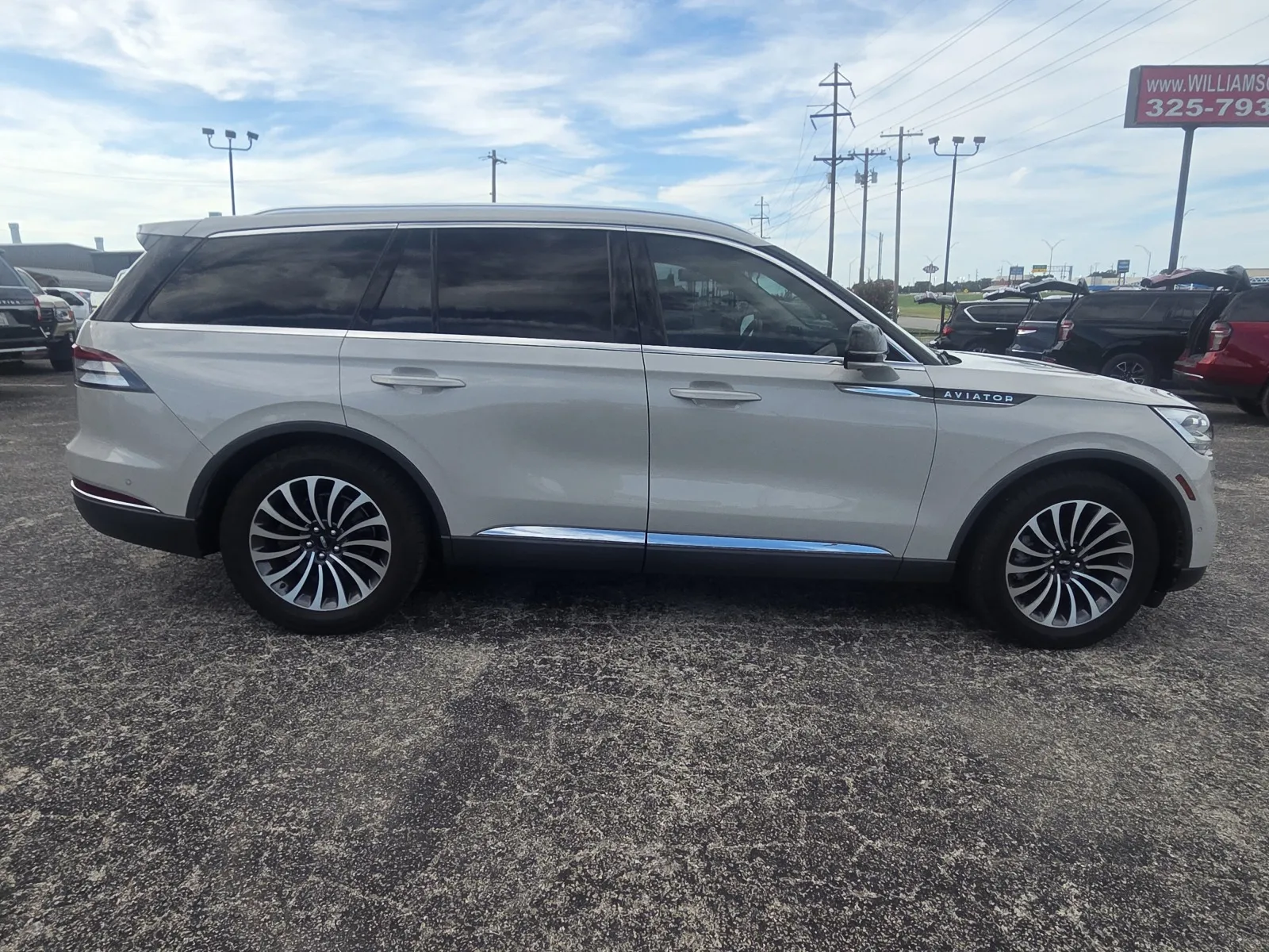 Lincoln Aviator photo 8