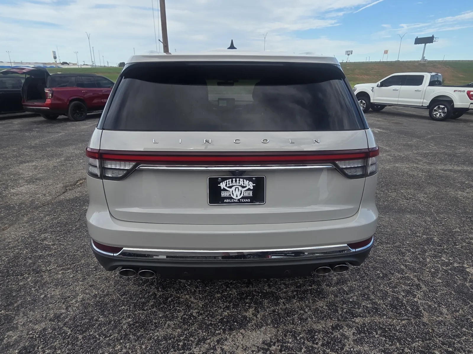 Lincoln Aviator photo 6