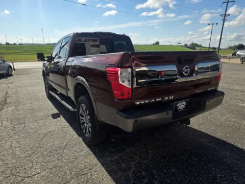 More photos of 2017 NISSAN TITAN XD SL at Williams Group Auto, TX