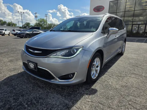 Another view of 2019 CHRYSLER PACIFICA LIMITED for sale in Abilene, TX at Williams Group Auto