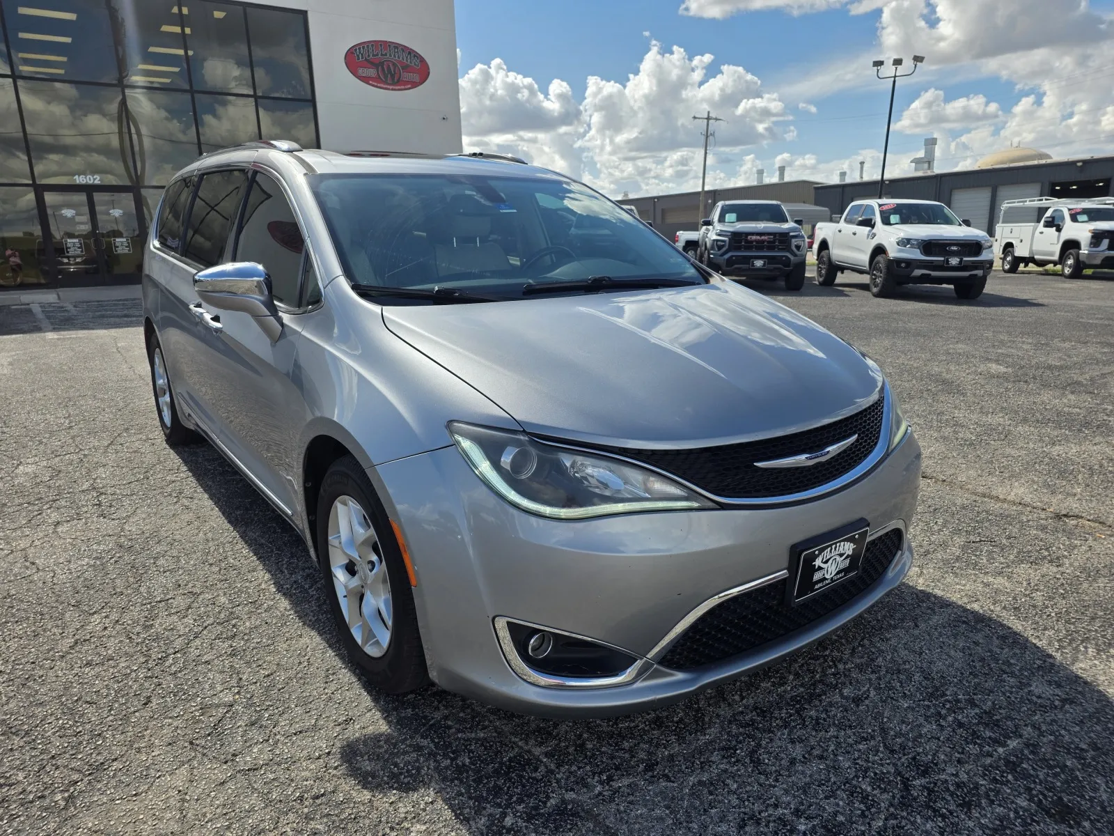 Silver 2019 CHRYSLER PACIFICA LIMITED for sale in Abilene, TX