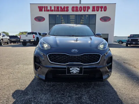 Photos of 2022 KIA SPORTAGE LX for sale in Abilene, TX at Williams Group Auto