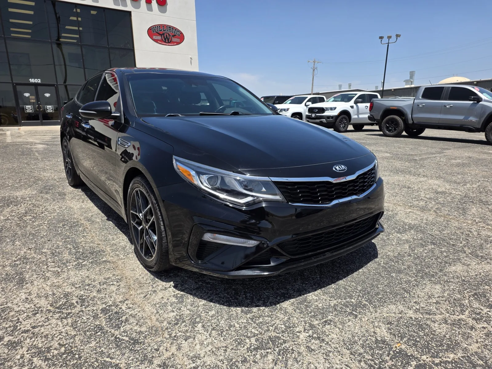 2020 Kia Optima SE's photo