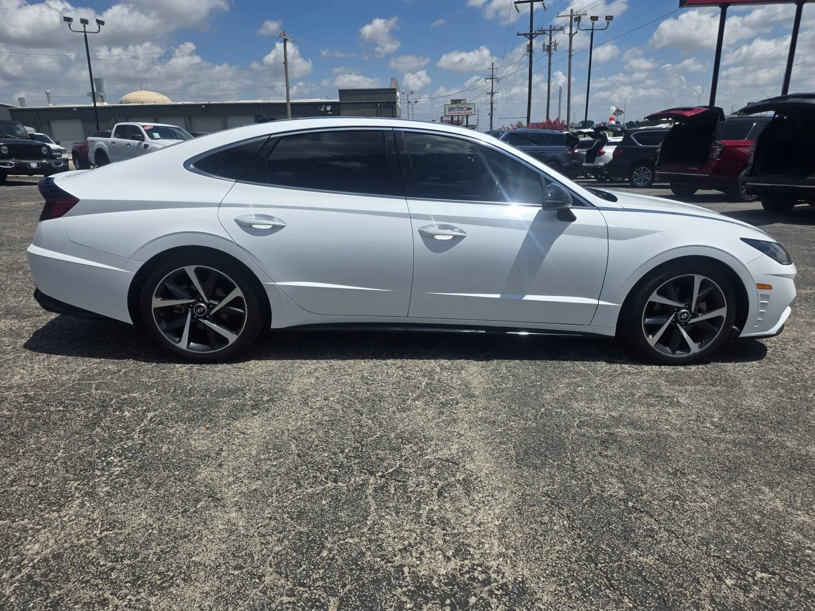 Hyundai Sonata photo 8