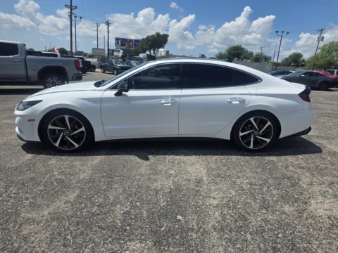 More photos of 2023 HYUNDAI SONATA SEL PLUS at Williams Group Auto, TX