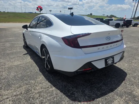 More photos of 2023 HYUNDAI SONATA SEL PLUS at Williams Group Auto, TX