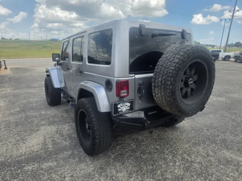 More photos of 2016 JEEP WRANGLER UNLIMI SAHARA at Williams Group Auto, TX