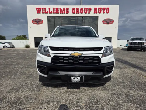 Photos of 2022 CHEVROLET COLORADO LT for sale in Abilene, TX at Williams Group Auto