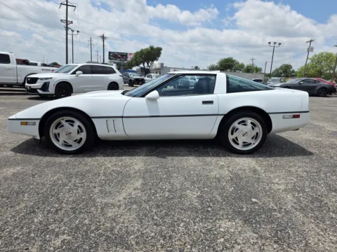 More photos of 1989 CHEVROLET CORVETTE at Williams Group Auto, TX