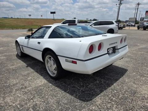 More photos of 1989 CHEVROLET CORVETTE at Williams Group Auto, TX
