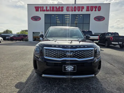 Photos of 2021 KIA TELLURIDE LX for sale in Abilene, TX at Williams Group Auto