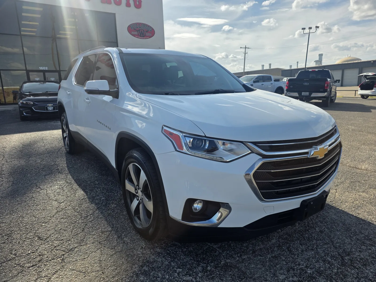 White 2019 CHEVROLET TRAVERSE LT for sale in Abilene, TX