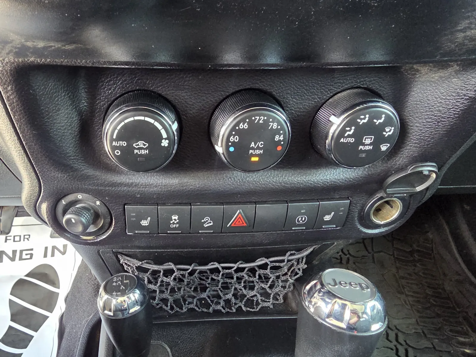 Jeep Wrangler photo 19