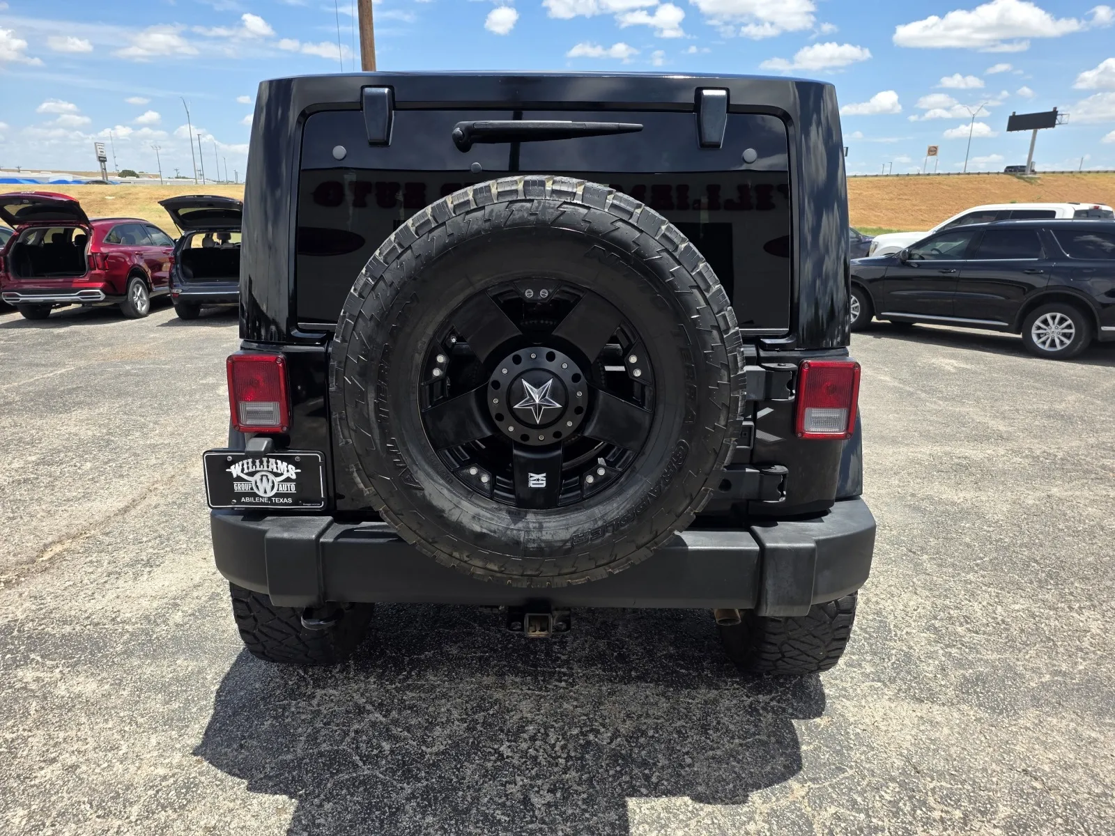 Jeep Wrangler photo 6