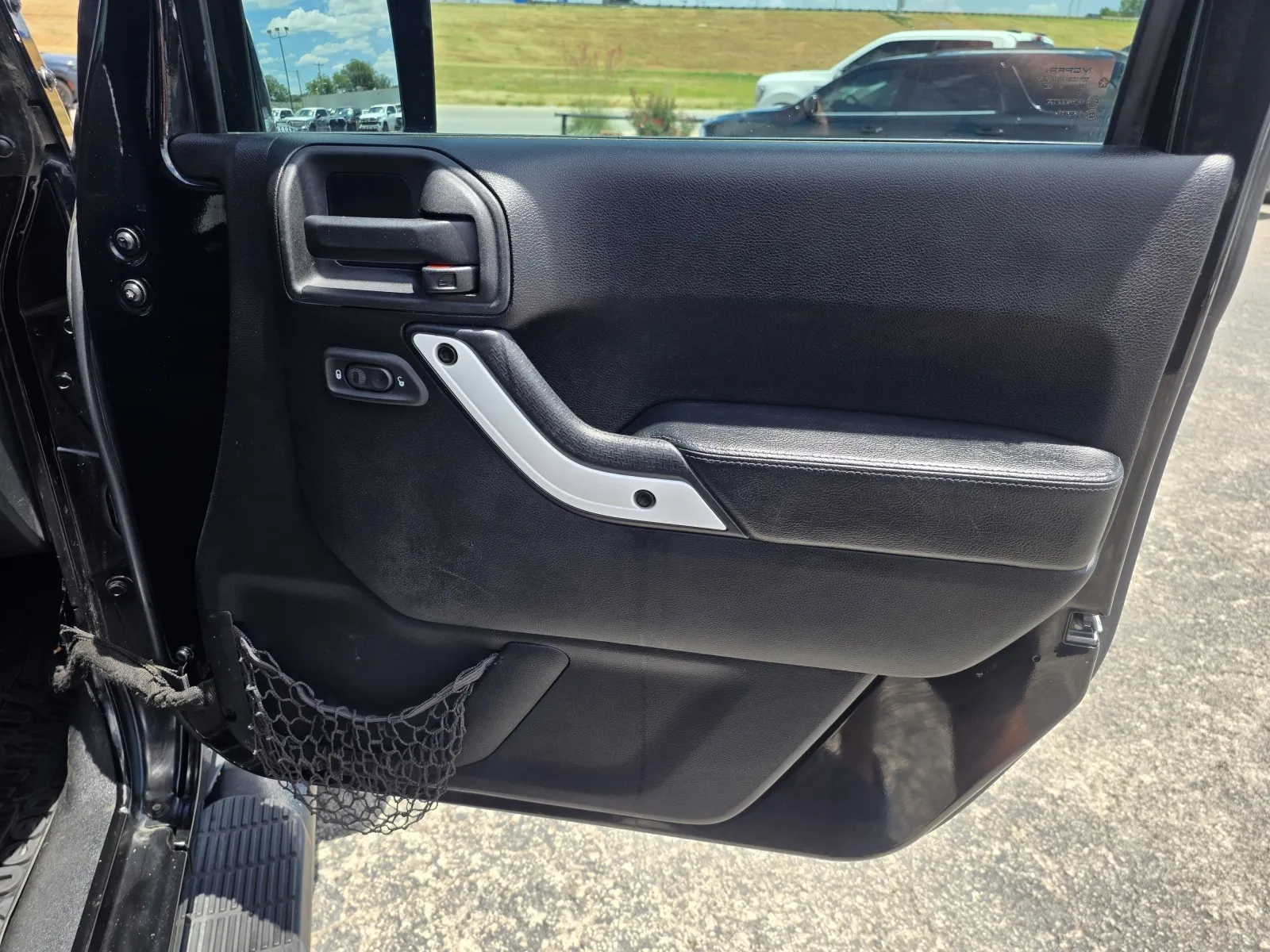 Jeep Wrangler photo 13