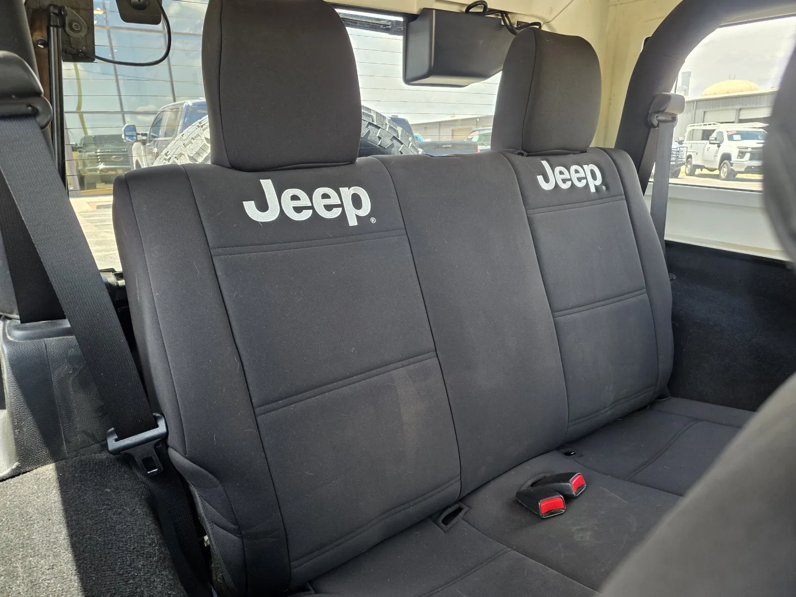 Jeep Wrangler photo 15