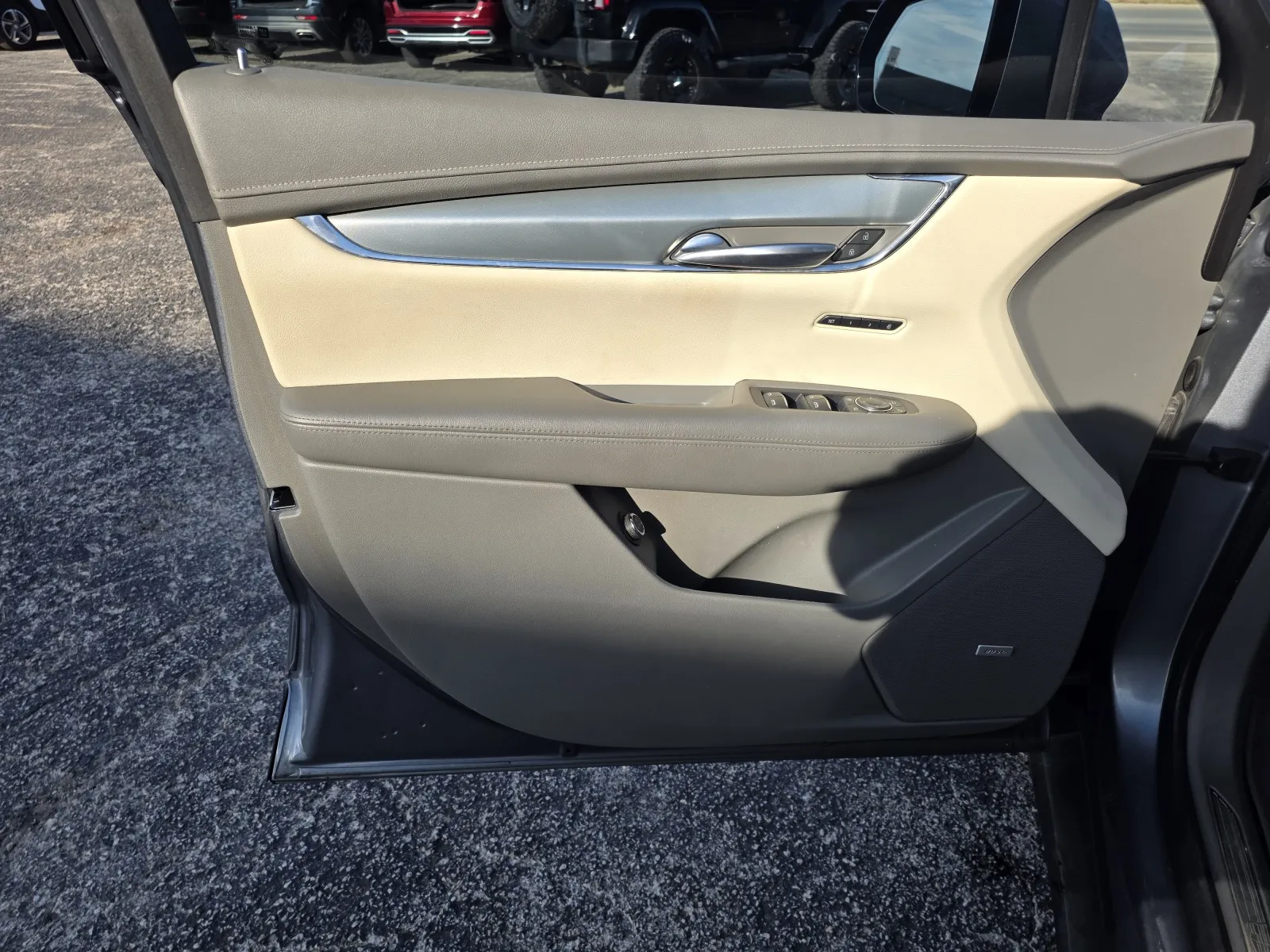 Cadillac XT5 photo 10
