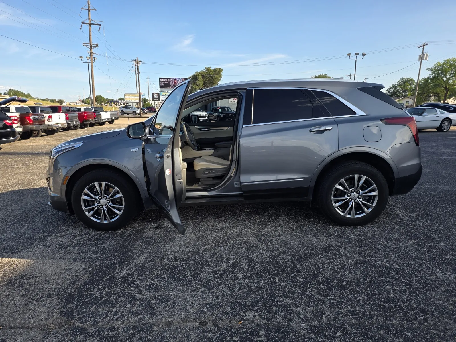Cadillac XT5 photo 9