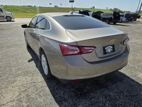 More photos of 2022 CHEVROLET MALIBU LT at Williams Group Auto, TX