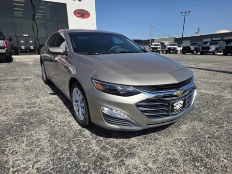 Gold 2022 CHEVROLET MALIBU LT for sale in Abilene, TX