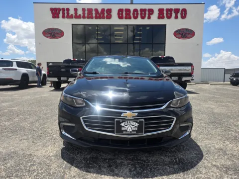 Photos of 2018 CHEVROLET MALIBU LT for sale in Abilene, TX at Williams Group Auto