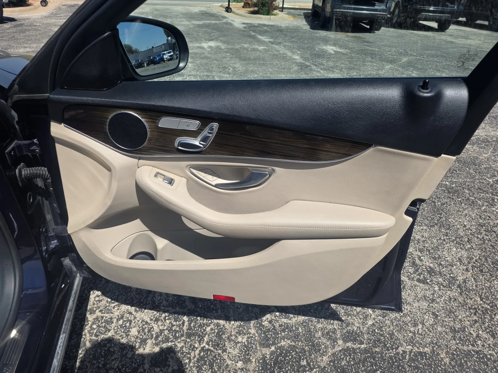 Mercedes-Benz C-Class photo 16
