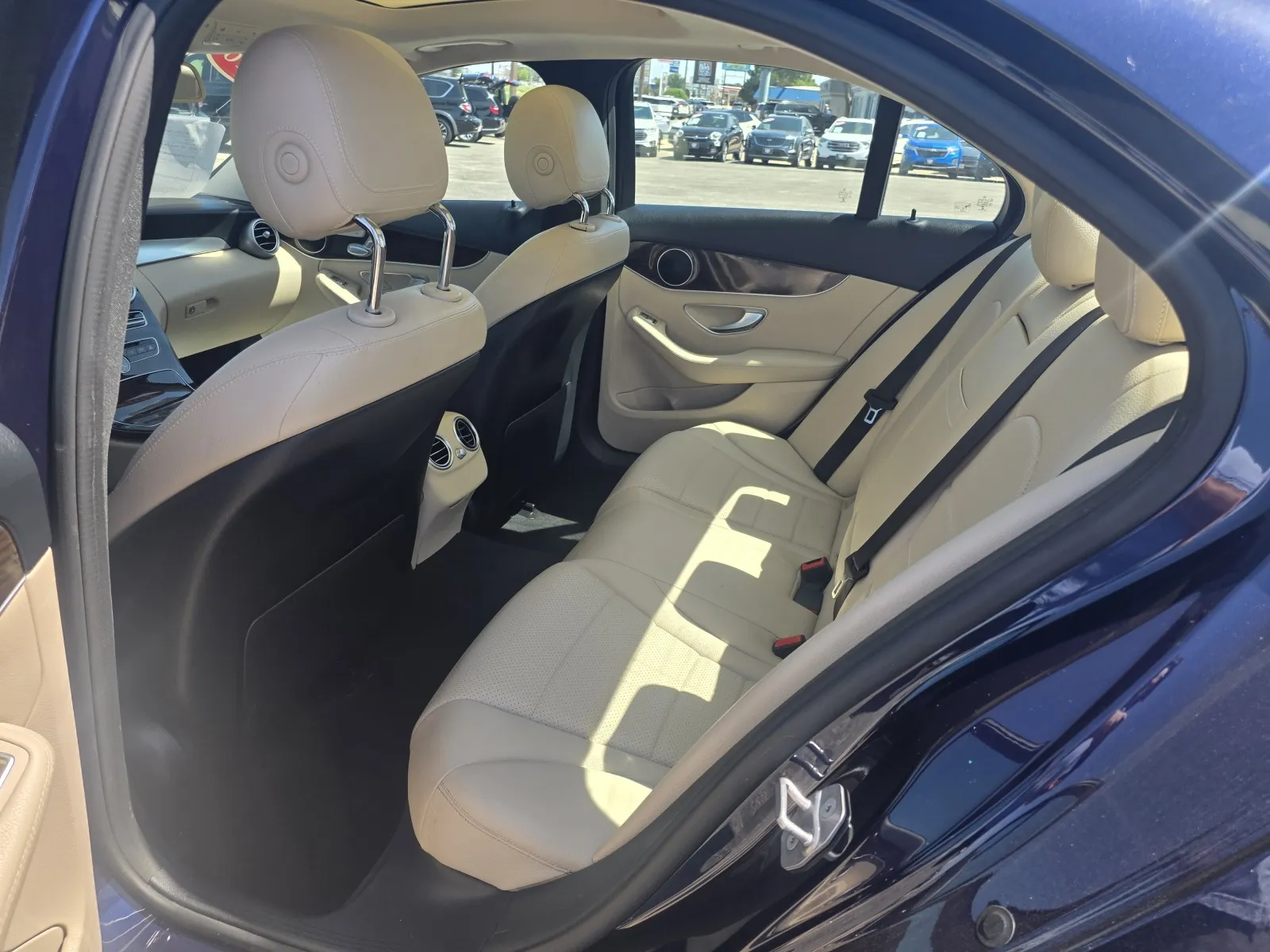 Mercedes-Benz C-Class photo 13