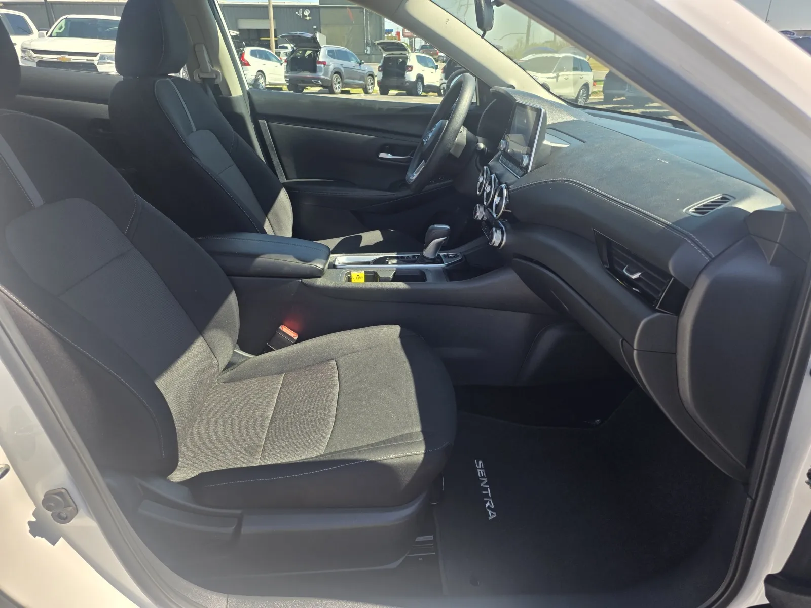 Nissan Sentra photo 17
