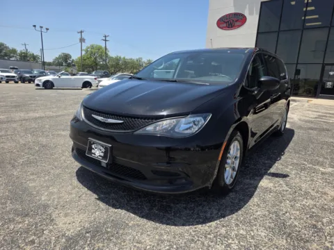Another view of 2024 CHRYSLER VOYAGER LX for sale in Abilene, TX at Williams Group Auto