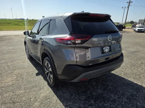 More photos of 2021 NISSAN ROGUE SV at Williams Group Auto, TX