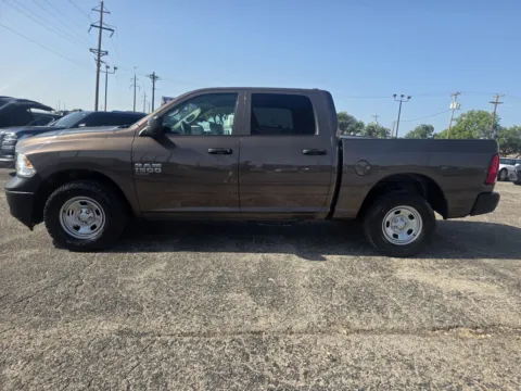 More photos of 2019 RAM 1500 CLASSIC TRADESMAN at Williams Group Auto, TX