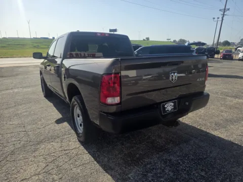 More photos of 2019 RAM 1500 CLASSIC TRADESMAN at Williams Group Auto, TX
