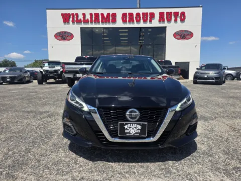 Photos of 2021 NISSAN ALTIMA SV for sale in Abilene, TX at Williams Group Auto