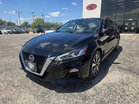 Another view of 2021 NISSAN ALTIMA SV for sale in Abilene, TX at Williams Group Auto