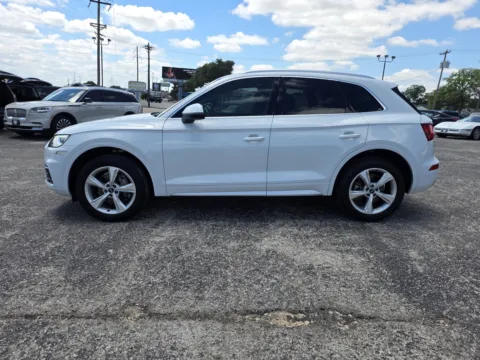 More photos of 2020 AUDI Q5 PREMIUM PLUS at Williams Group Auto, TX