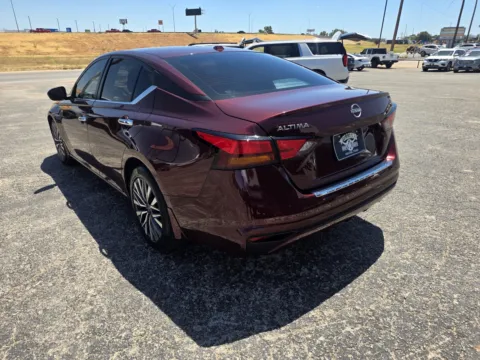 More photos of 2023 NISSAN ALTIMA SV at Williams Group Auto, TX