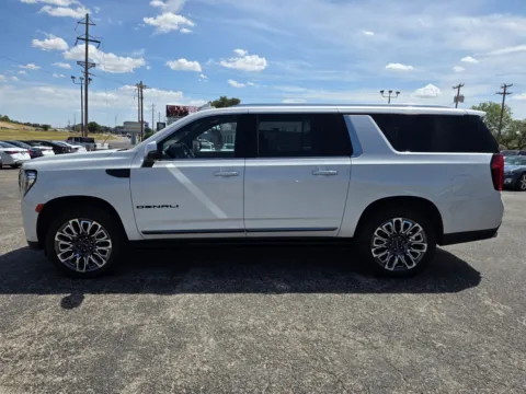 More photos of 2024 GMC YUKON XL DENALI ULTIMATE at Williams Group Auto, TX