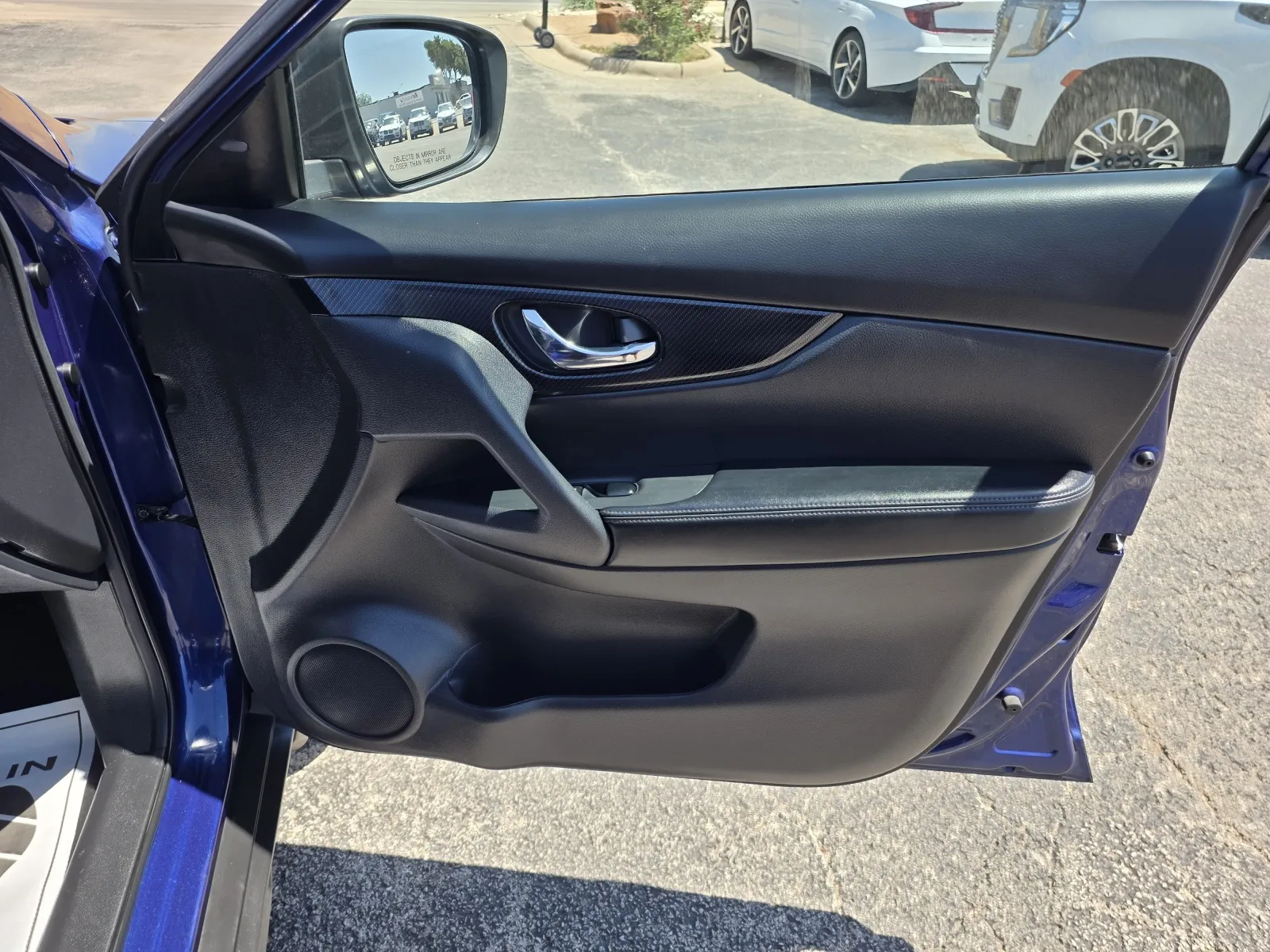 Nissan Rogue photo 16