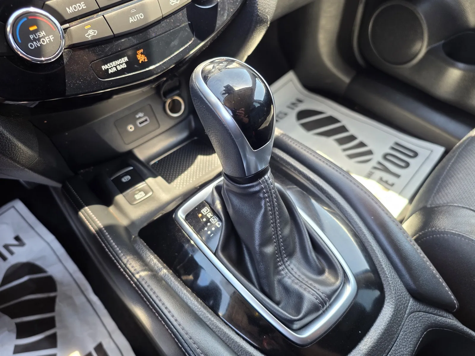 Nissan Rogue photo 21