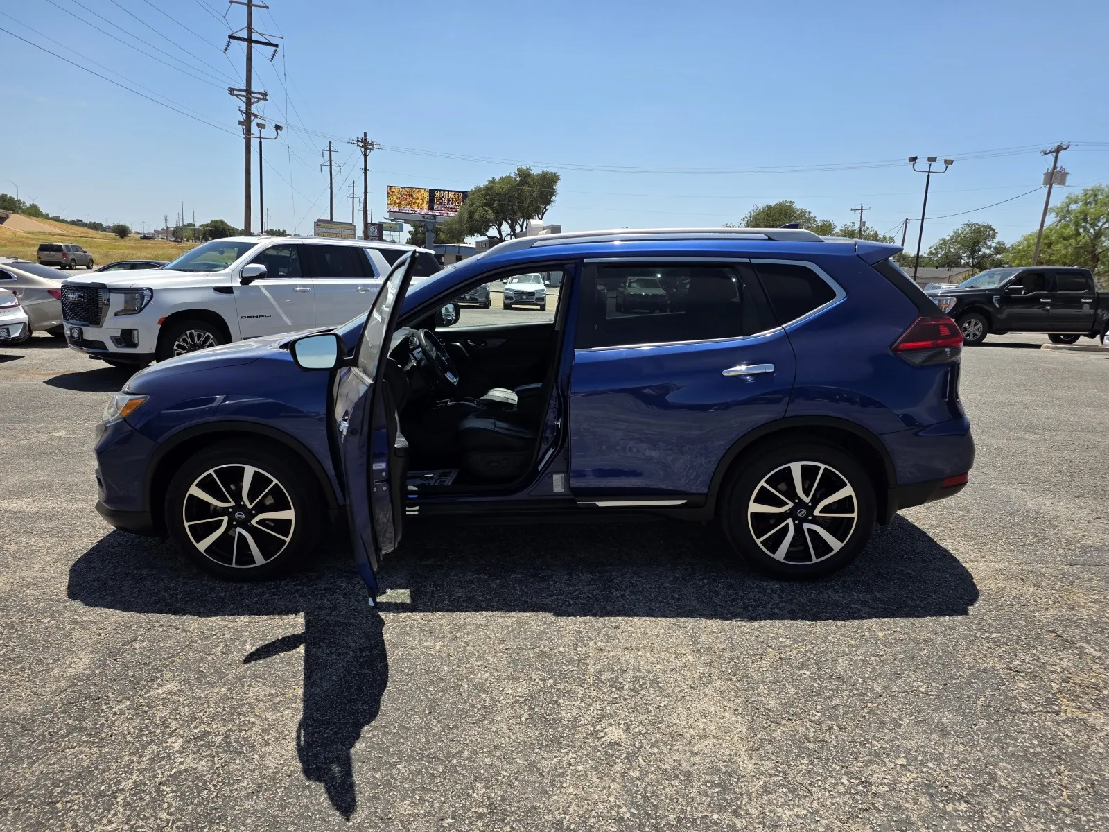 Nissan Rogue photo 9