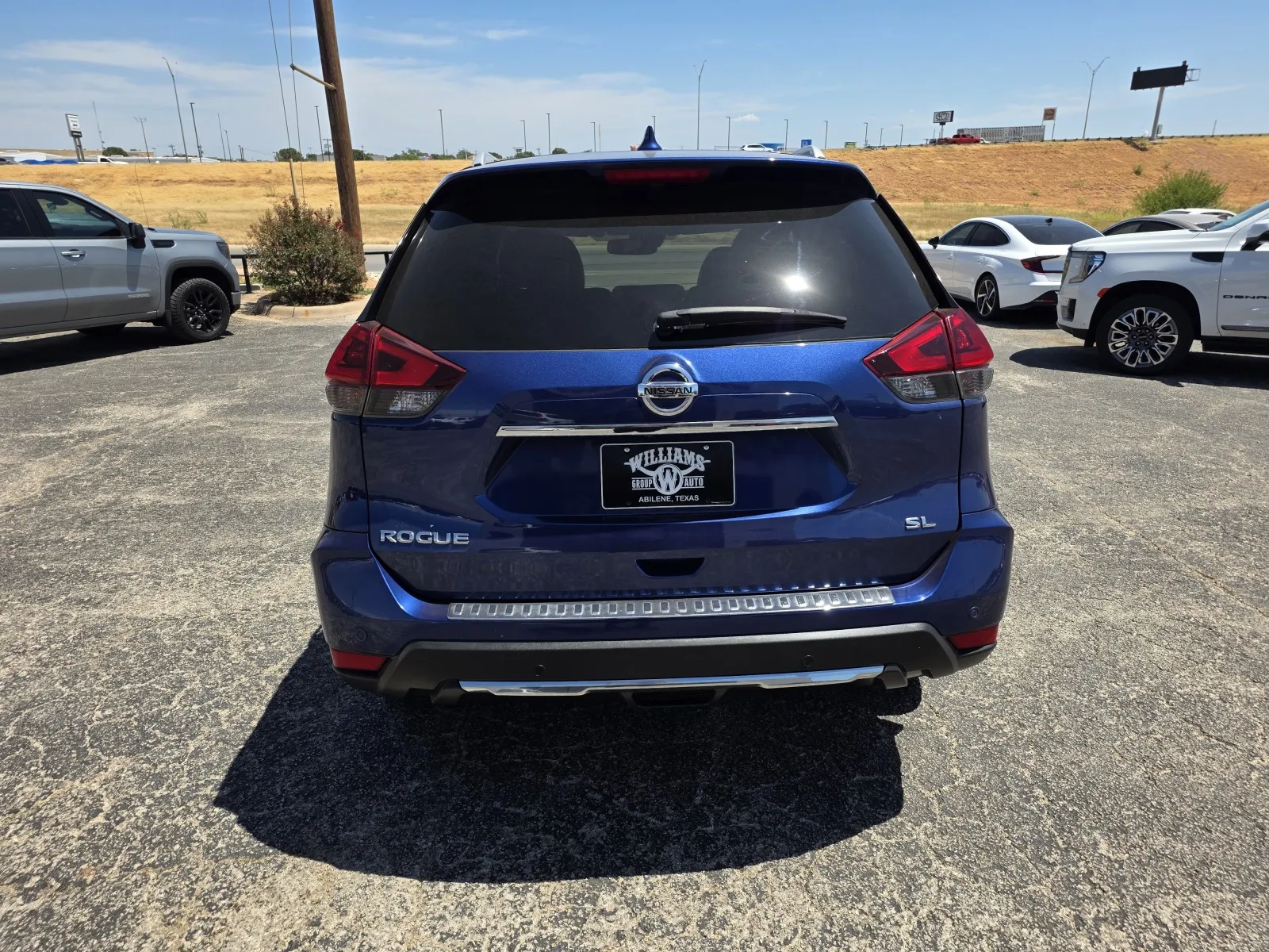 Nissan Rogue photo 6